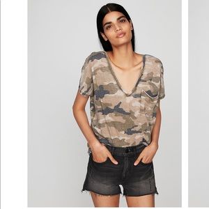 NWT Express camo high low tee